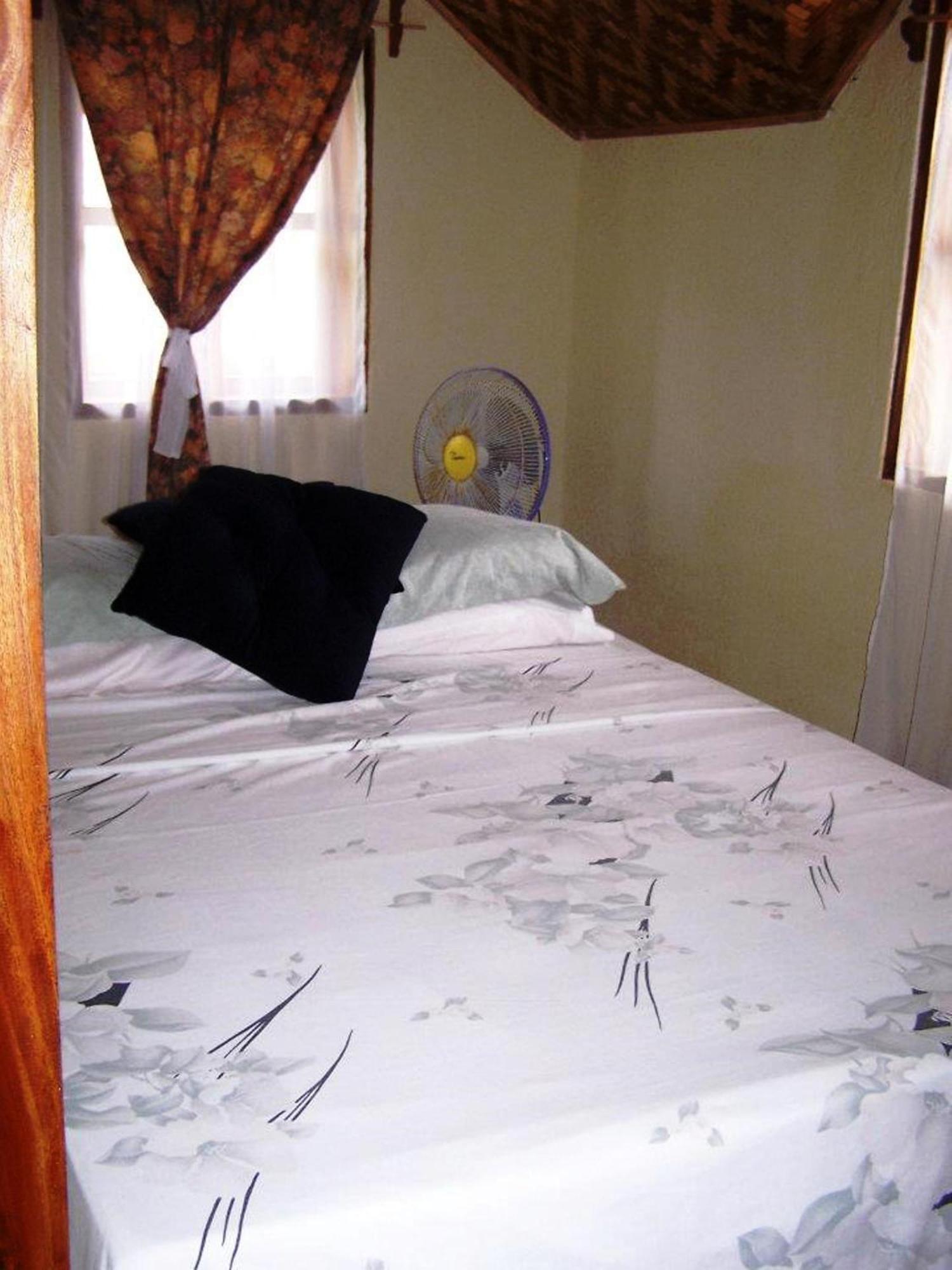 Lazi Beach Club Resort Siquijor Room photo